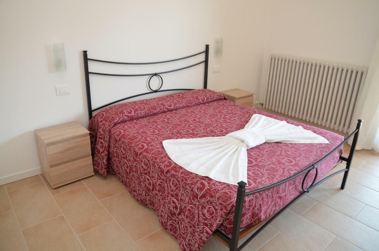 Appartement Trilocale Palazzo Garda à Garde Extérieur photo